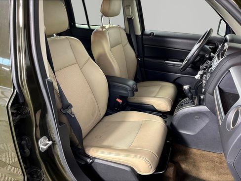 Used 2017 Jeep Patriot 75th Anniversary w/ Power Value Group FWD image 25