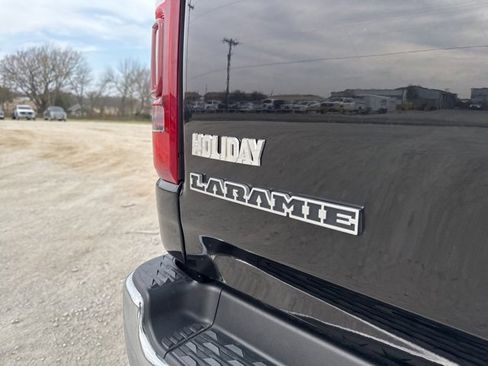 Used 2024 RAM 1500 Laramie image 11