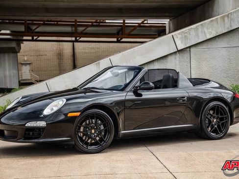 Used 2010 Porsche 911 Carrera RWD image 30