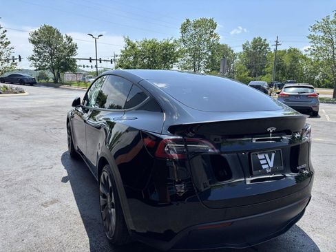 Used 2023 Tesla Model Y Performance AWD/4WD image 5