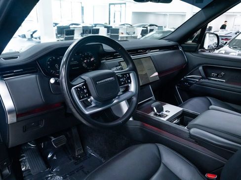 Used 2024 Land Rover Range Rover SE AWD/4WD image 17
