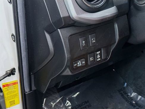 Used 2023 Toyota Tacoma TRD Sport w/ Advanced Technology Package image 10