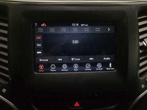 Used 2019 Jeep Cherokee Latitude w/ Cold Weather Group image 25