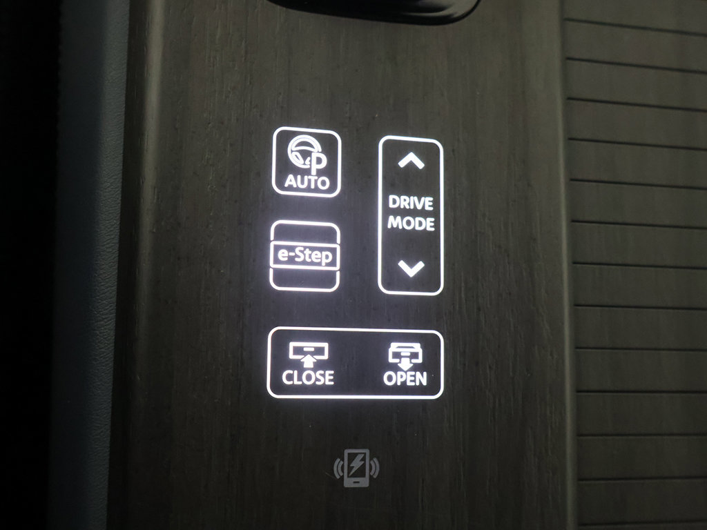 Used 2024 Nissan Ariya AWD image 52