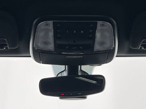 Used 2020 Jeep Grand Cherokee Limited w/ Luxury Group II image 30