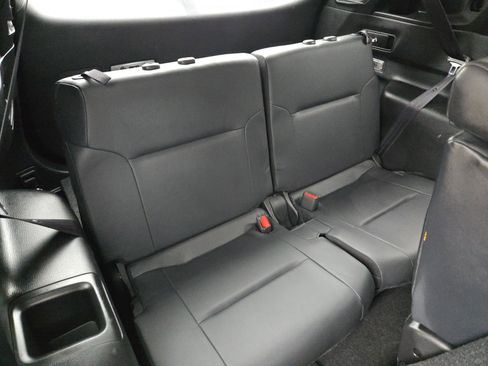 Used 2022 Mitsubishi Outlander SE image 26