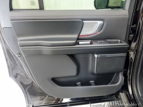 Certified 2025 Ford Expedition Max Platinum AWD/4WD image 22