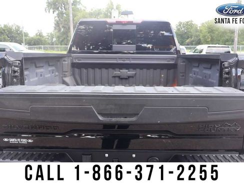 Used 2025 Chevrolet Silverado 2500 High Country w/ High Country Premium Package AWD/4WD image 13