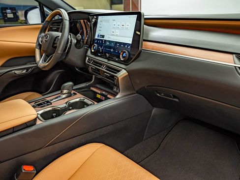 Certified 2023 Lexus RX 350 Premium Plus w/ Cold Area Package FWD image 34