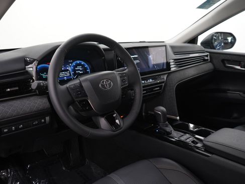 Used 2026 Toyota Camry XLE FWD image 23