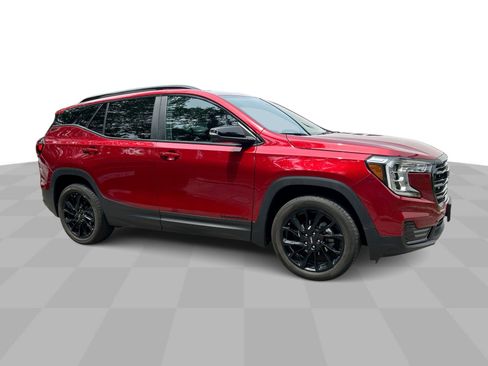 Certified 2024 GMC Terrain SLE w/ Driver Convenience Package AWD/4WD image 2