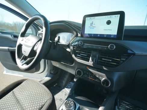 Used 2023 Ford Escape Active image 32