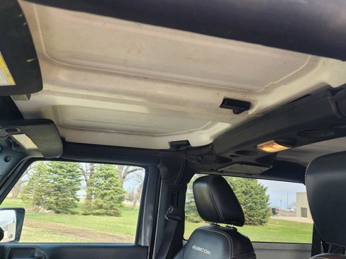 Used 2016 Jeep Wrangler Rubicon AWD/4WD image 8