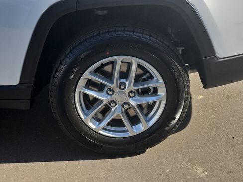 New 2026 Jeep Grand Cherokee L Laredo AWD/4WD image 36