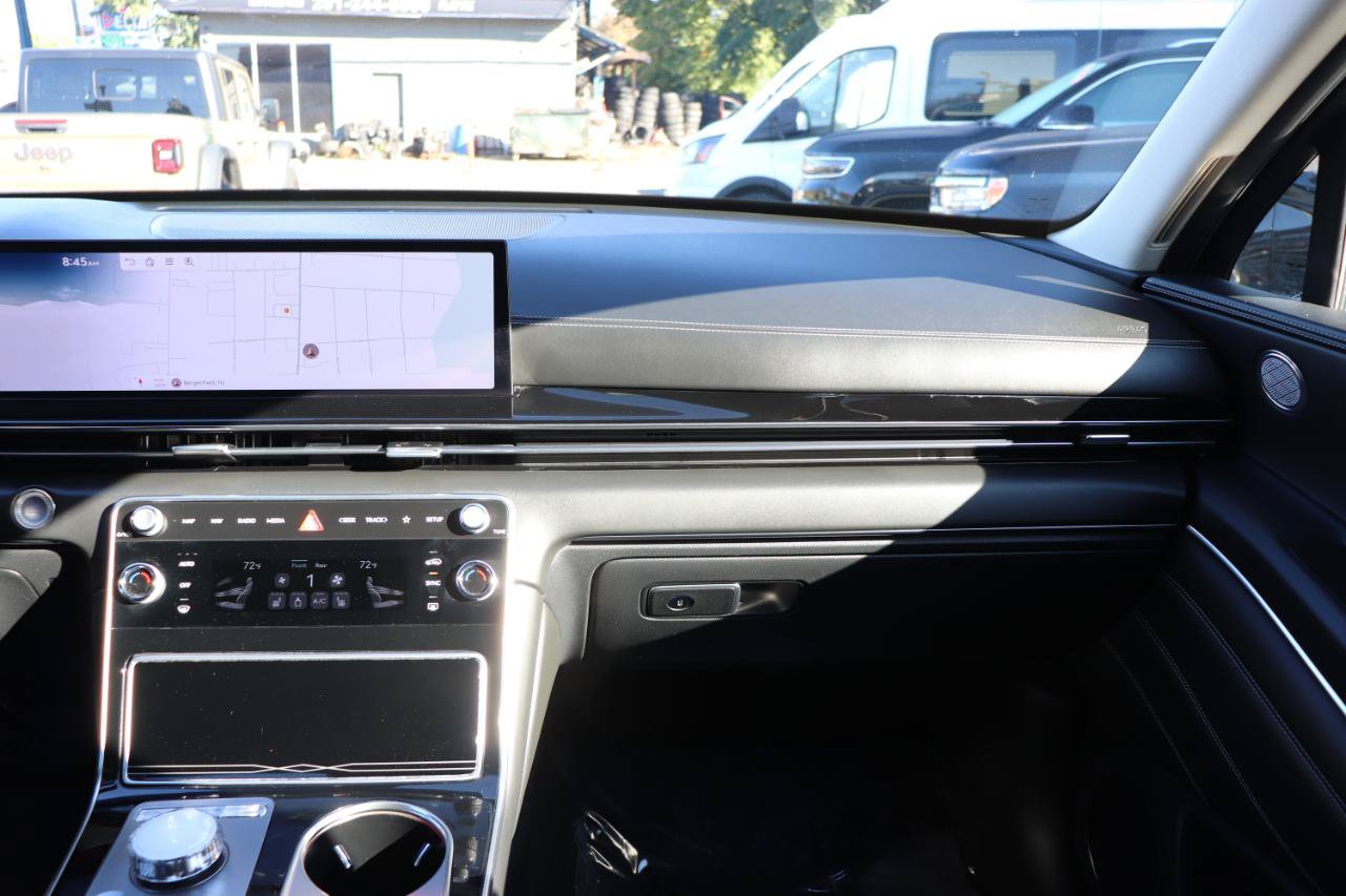 Used 2025 Genesis GV80 2.5T Standard AWD/4WD image 18