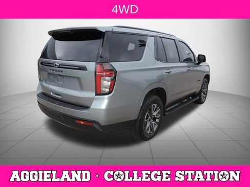 Used 2024 Chevrolet Tahoe Z71 w/ Luxury Package AWD/4WD image 4