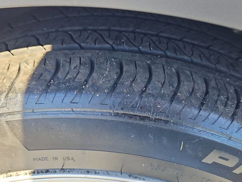 Used 2022 Tesla Model Y Long Range image 28