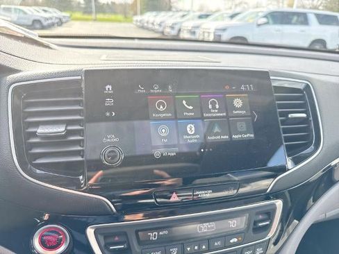 Used 2019 Honda Pilot Touring image 13