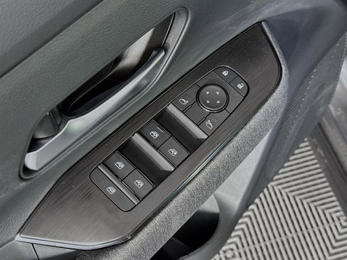 New 2026 Nissan Kicks SV image 18