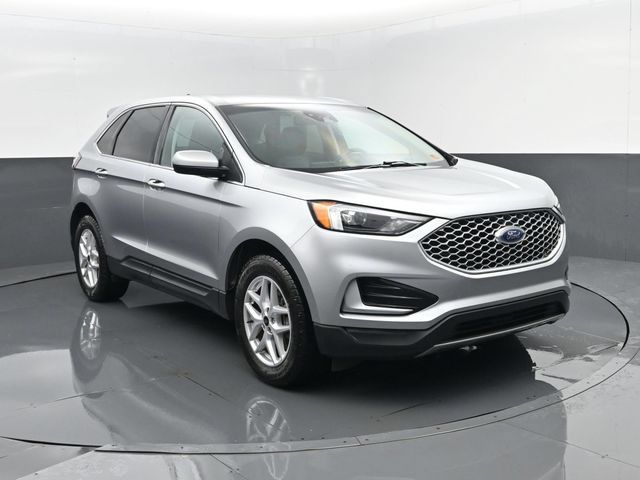 Used 2023 Ford Edge SEL AWD/4WD image 3