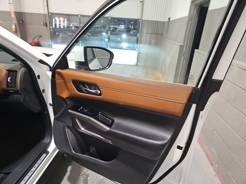 Certified 2023 Nissan Pathfinder Platinum w/ Cargo Package image 31