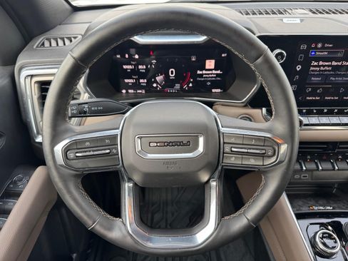 Used 2026 GMC Canyon Denali AWD/4WD image 7