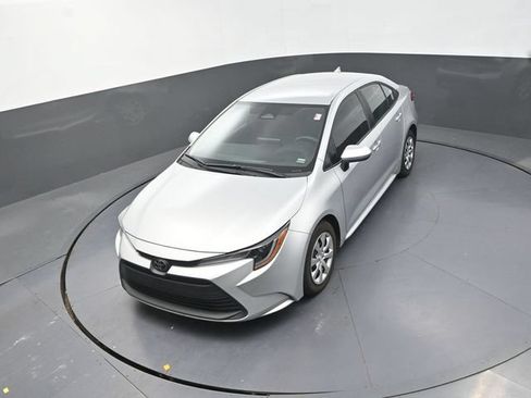 Used 2024 Toyota Corolla LE FWD image 25