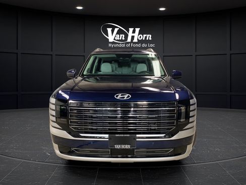 New 2026 Hyundai Palisade Calligraphy FWD image 2