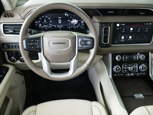 Used 2022 GMC Yukon Denali image 11