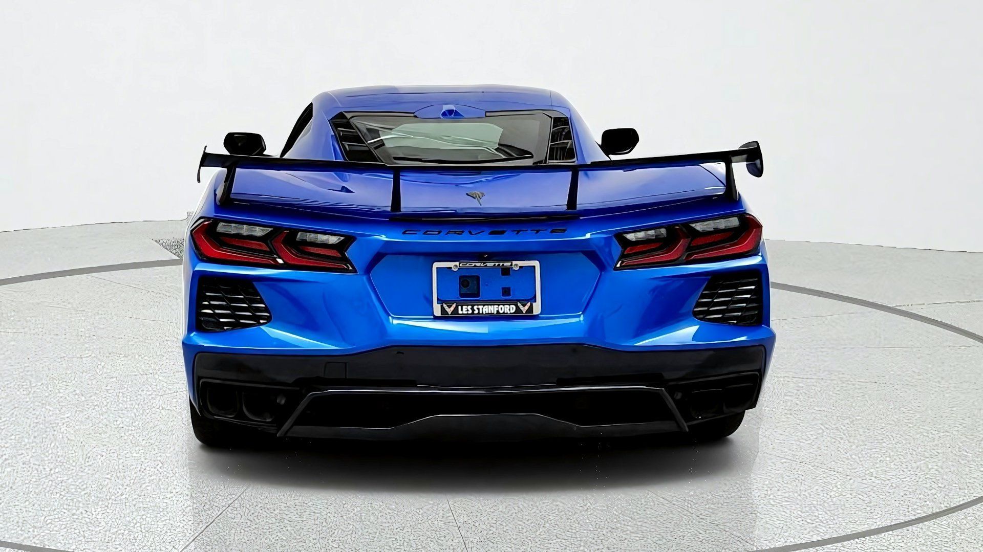 Used 2025 Chevrolet Corvette Stingray Premium Cpe w/ Z51 Performance Package RWD image 4
