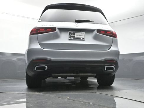 Certified 2026 Mercedes-Benz GLS 450 4MATIC image 39
