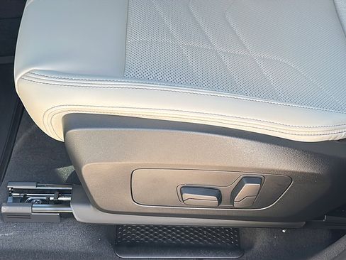 New 2026 BMW X1 xDrive28i w/ Technology Package image 12