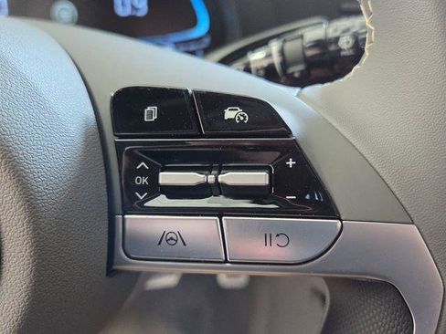 New 2026 Hyundai Elantra Sport FWD image 24