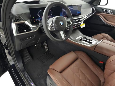 Used 2026 BMW X5 xDrive40i w/ M Sport Package AWD/4WD image 11