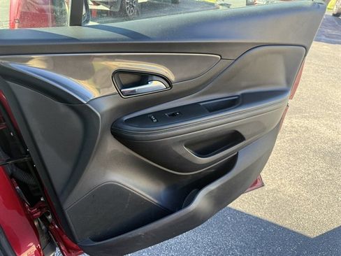 Used 2017 Buick Encore Essence FWD image 45
