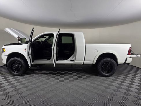 Used 2022 RAM 3500 Limited image 22
