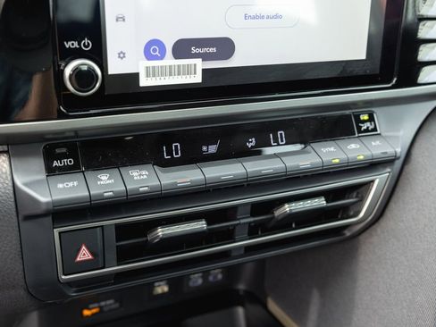 Used 2026 Toyota Camry LE image 21