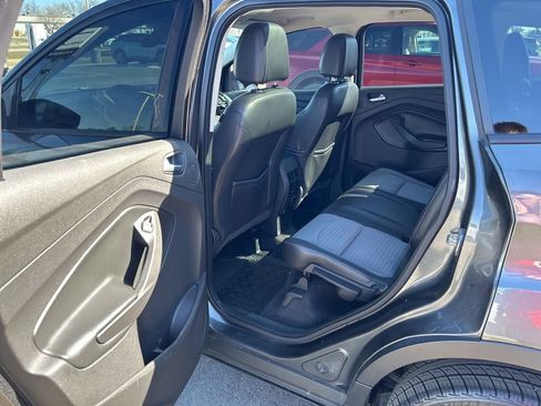 Used 2017 Ford Escape Titanium image 30