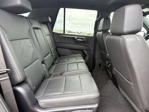 Used 2021 Chevrolet Tahoe High Country w/ Premium Package AWD/4WD image 16