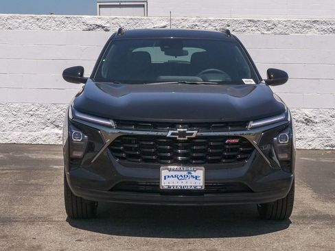 New 2026 Chevrolet Trax RS w/ Driver Confidence Package FWD image 2