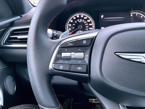 Used 2025 Genesis G70 2.5T w/ Sport Prestige Package image 11