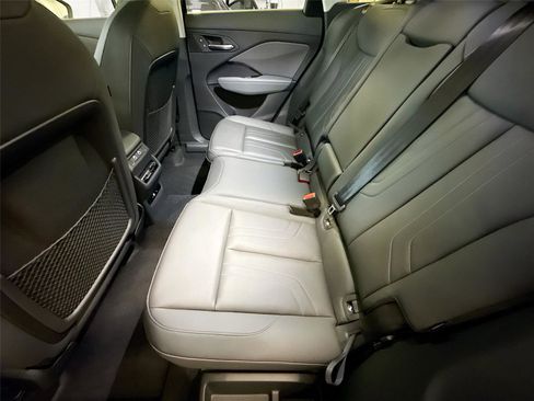 New 2026 Audi Q3 quattro 2.0T AWD/4WD image 25