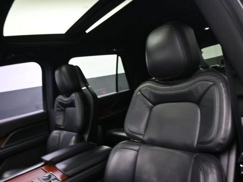 Used 2020 Lincoln Navigator Reserve w/ Luxury Package AWD/4WD image 10