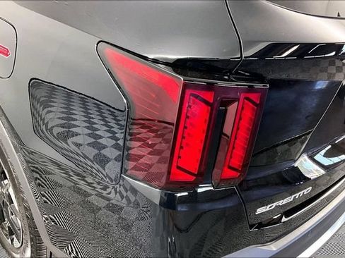 Certified 2026 Kia Sorento S w/ S Panoramic Sunroof Package FWD image 22