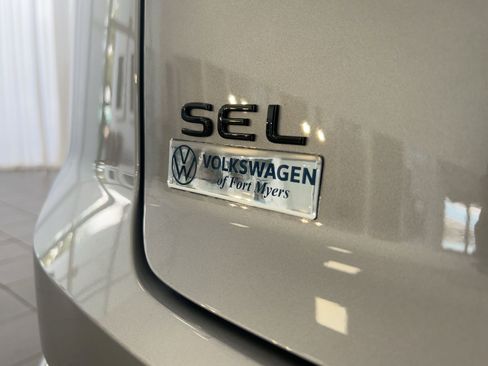 New 2026 Volkswagen Atlas Cross Sport SEL R-Line AWD/4WD image 36