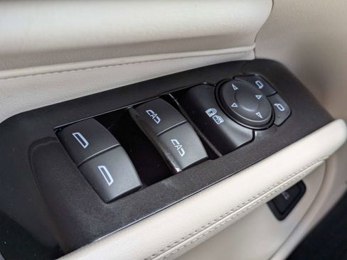 Used 2023 Cadillac CT4 Luxury w/ Sun And Sound Package RWD image 13