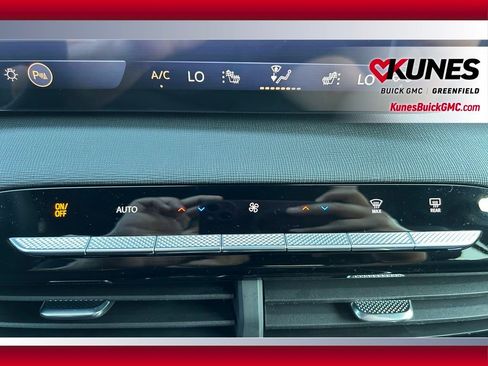 New 2026 Buick Enclave Sport Touring w/ LPO, Floor Liner Package image 38