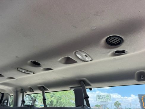 Used 2012 Ford E-350 and Econoline 350 XLT RWD image 32