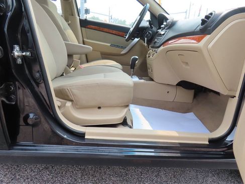 Used 2011 Chevrolet Aveo LT w/ Power and Convenience Package FWD image 17