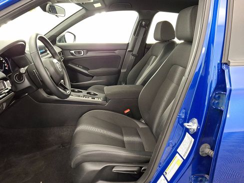 Used 2023 Honda Civic Sport image 11